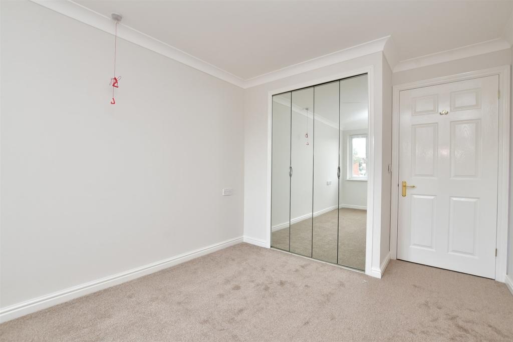 Horley 1 Bed Flat, Mitchell Court, RH6 To Rent Now for £1,350.00 p/m