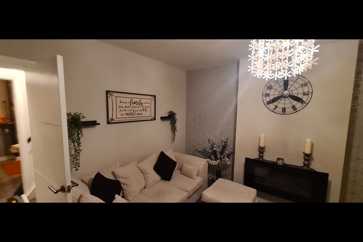 Chasetown, Burntwood 3 Bed SemiDetached House, New Street, WS7 To