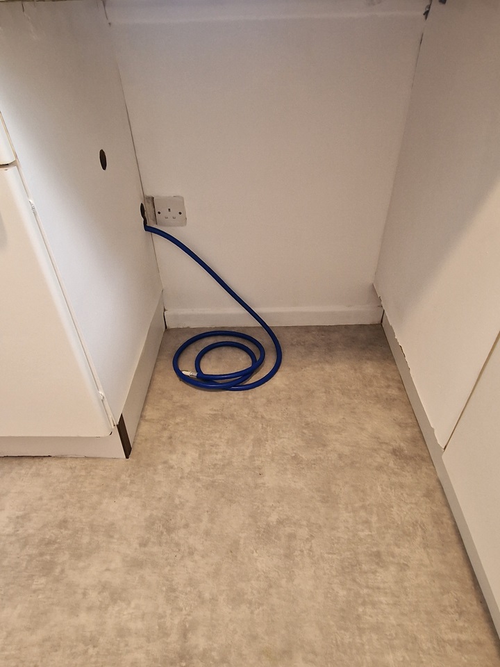 Welwyn Garden City Studio Flat, Panshanger, AL7 To Rent Now for £