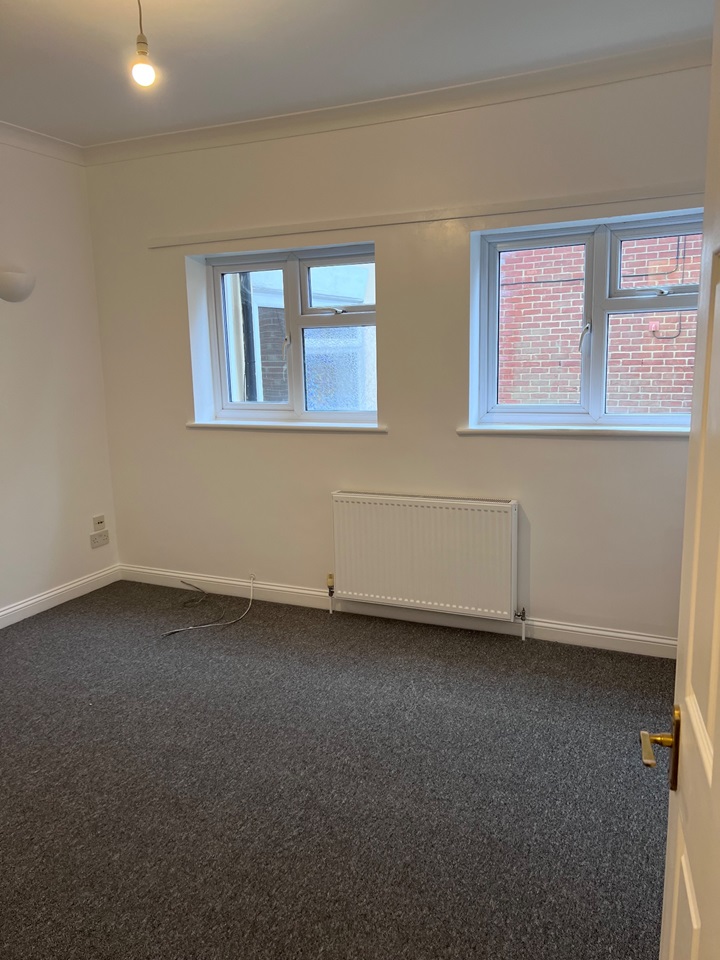 Hastings 2 Bed Flat, Hastings, TN35 To Rent Now for £1,100.00 p/m