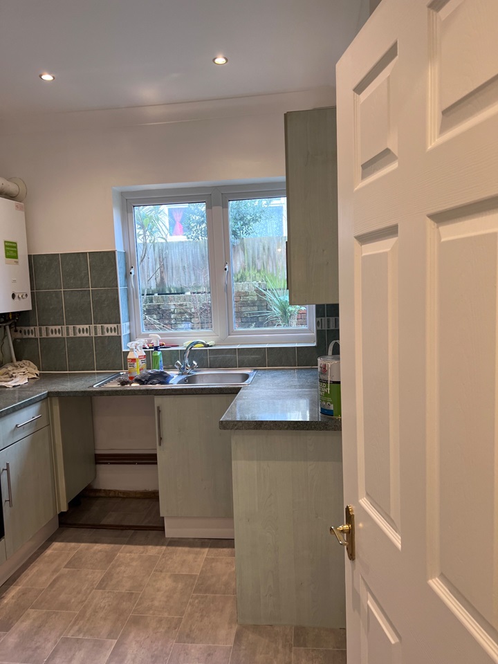 Hastings 2 Bed Flat, Hastings, TN35 To Rent Now for £1,100.00 p/m