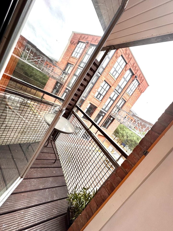 Manchester 2 Bed Flat, Britannia Mills, M15 To Rent Now for £1,295.