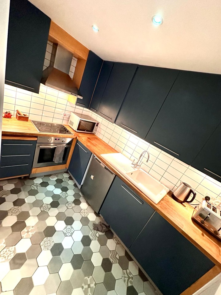 Manchester 2 Bed Flat, Britannia Mills, M15 To Rent Now for £1,295.