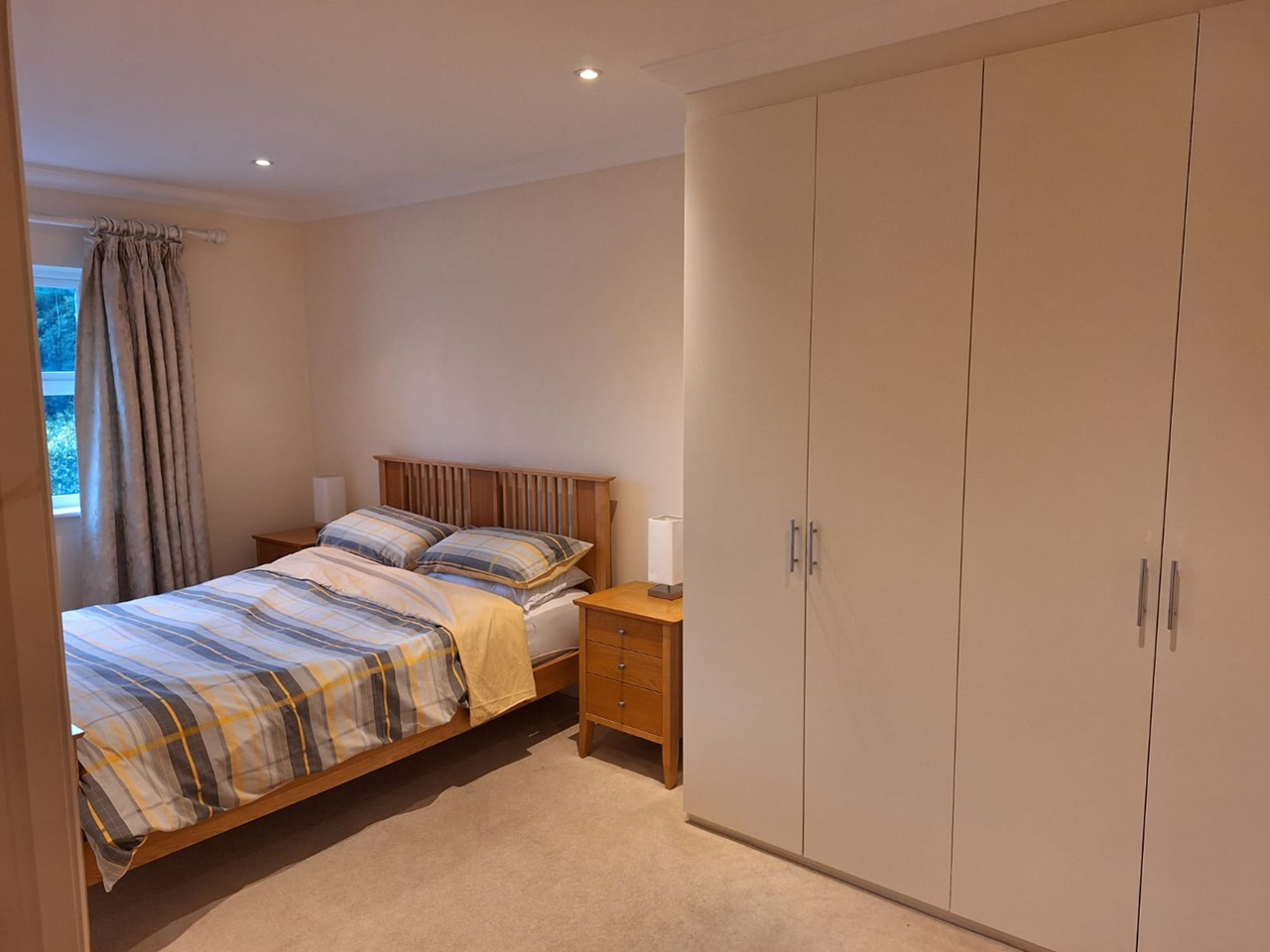 Egham 1 Bed Flat, Victoria Street, TW20 To Rent Now for £1,250.00 p/m