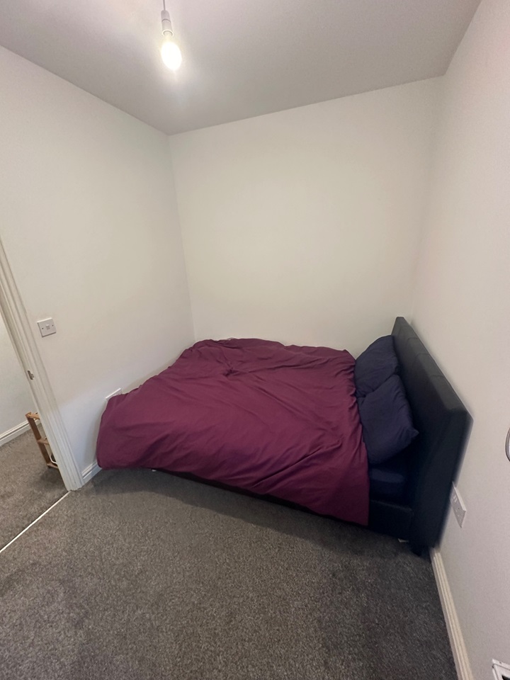 Tuffley, Gloucester Room in a Shared Flat, Tuffley Lane, GL4 To