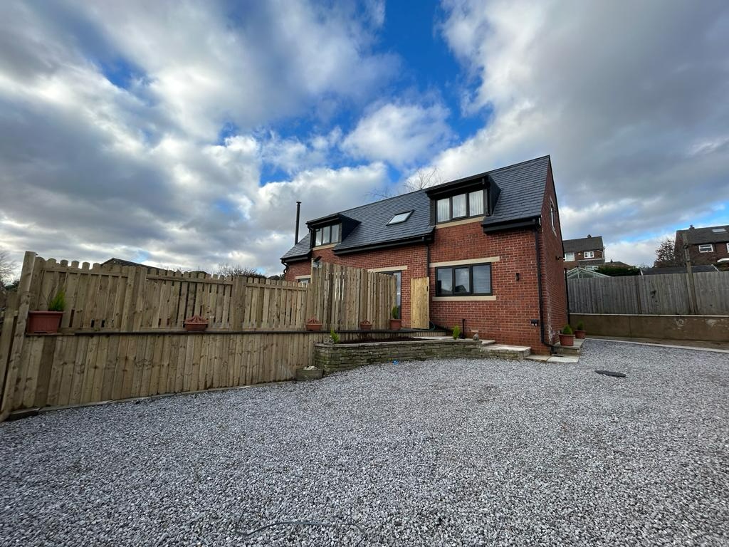 Netherton, Huddersfield 3 Bed Detached House, Chapel Street, HD4 To