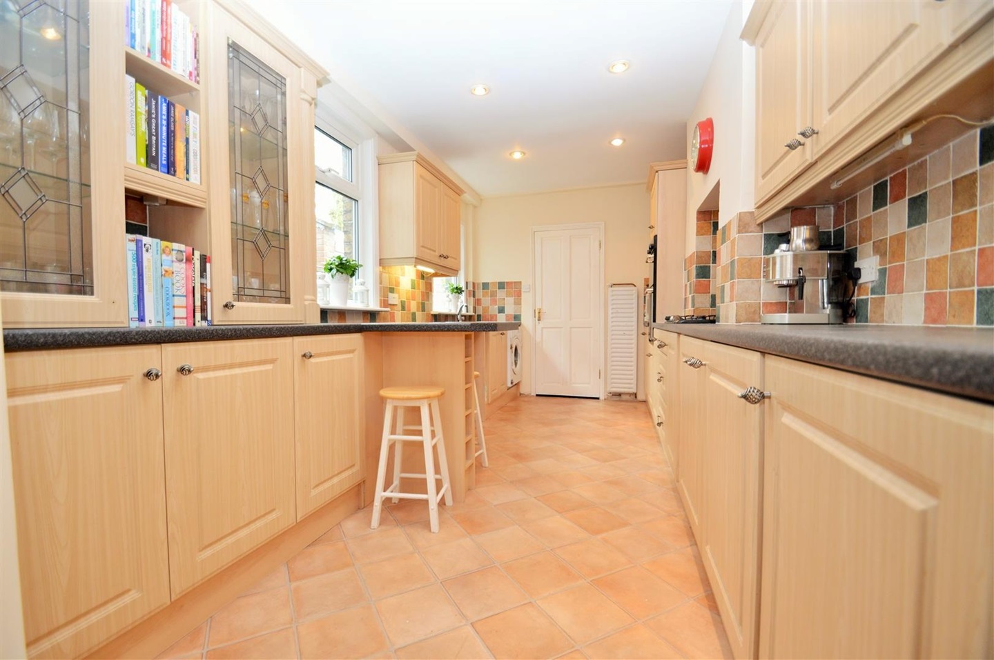Gravesend 3 Bed Terraced House, Cross Lane East, DA12 To Rent Now