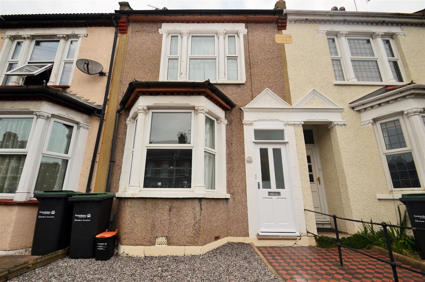Gravesend 3 Bed Terraced House, Cross Lane East, DA12 To Rent Now