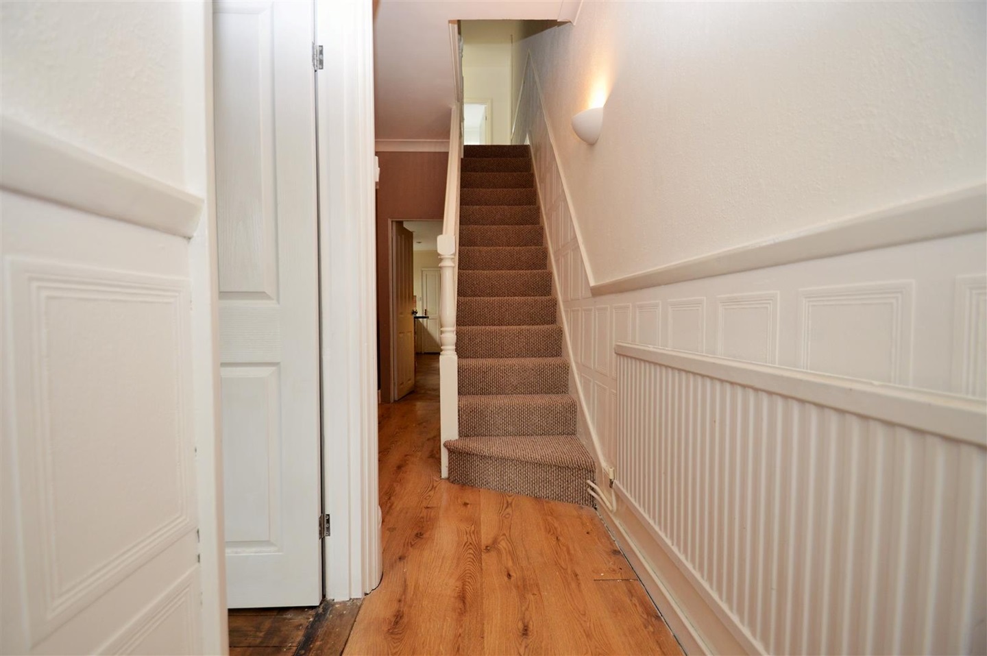 Gravesend 3 Bed Terraced House, Cross Lane East, DA12 To Rent Now