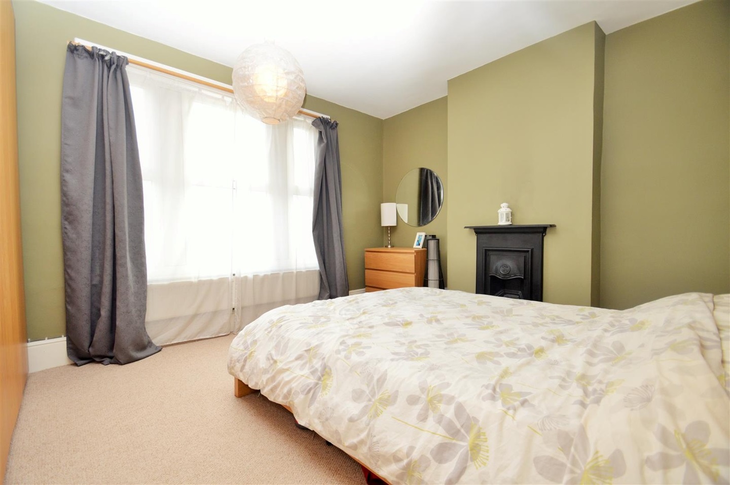 Gravesend 3 Bed Terraced House, Cross Lane East, DA12 To Rent Now