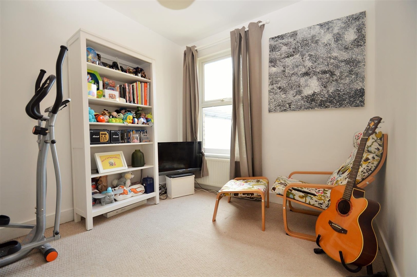 Gravesend 3 Bed Terraced House, Cross Lane East, DA12 To Rent Now