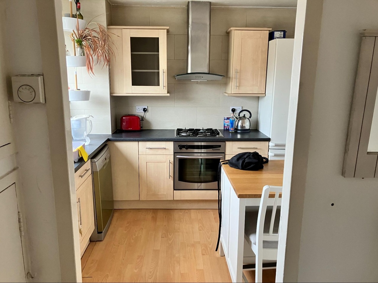 London 2 Bed Elmore House, SW9 To Rent Now for £1,800.