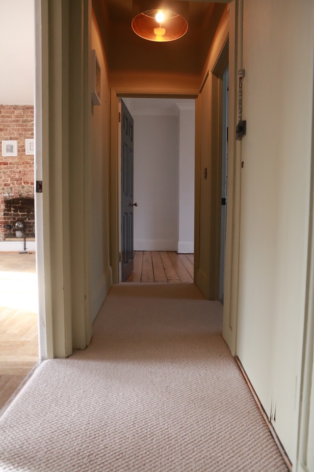 Reigate 1 Bed Flat, Reigate, RH2 To Rent Now for £1,250.00 p/m