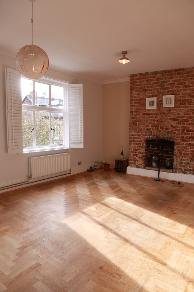 Reigate 1 Bed Flat, Reigate, RH2 To Rent Now for £1,250.00 p/m