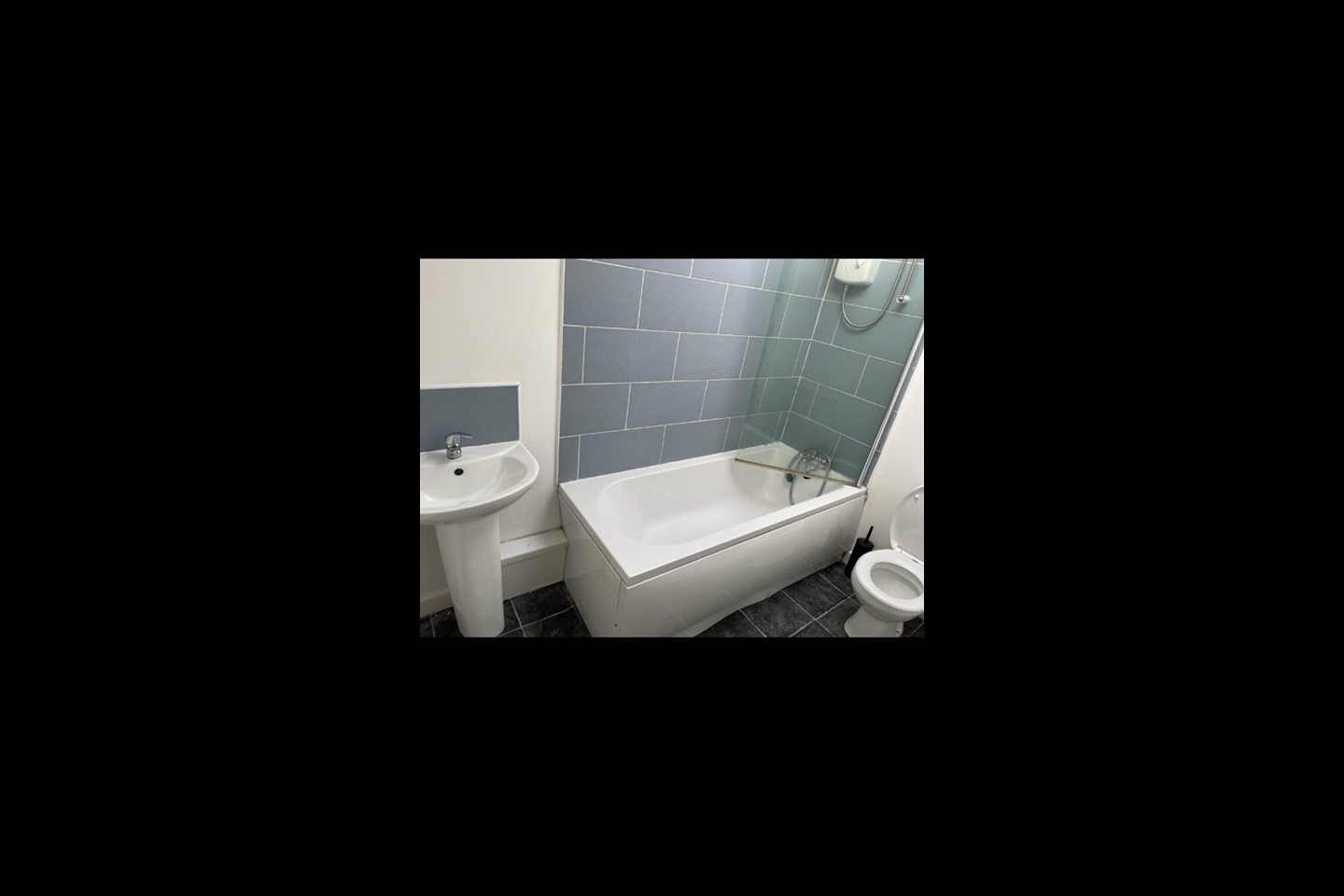 Wordsley 3 Bed Flat, Sandringham Road, DY8 To Rent Now for £750.00 p/m