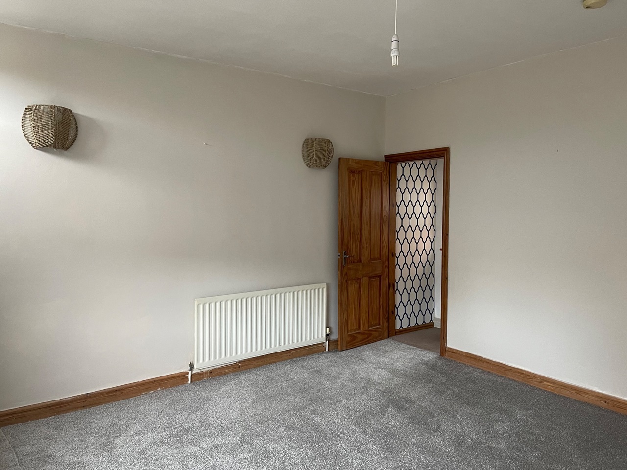 Ossett 2 Bed SemiDetached House, Manor Road, WF5 To Rent Now for £