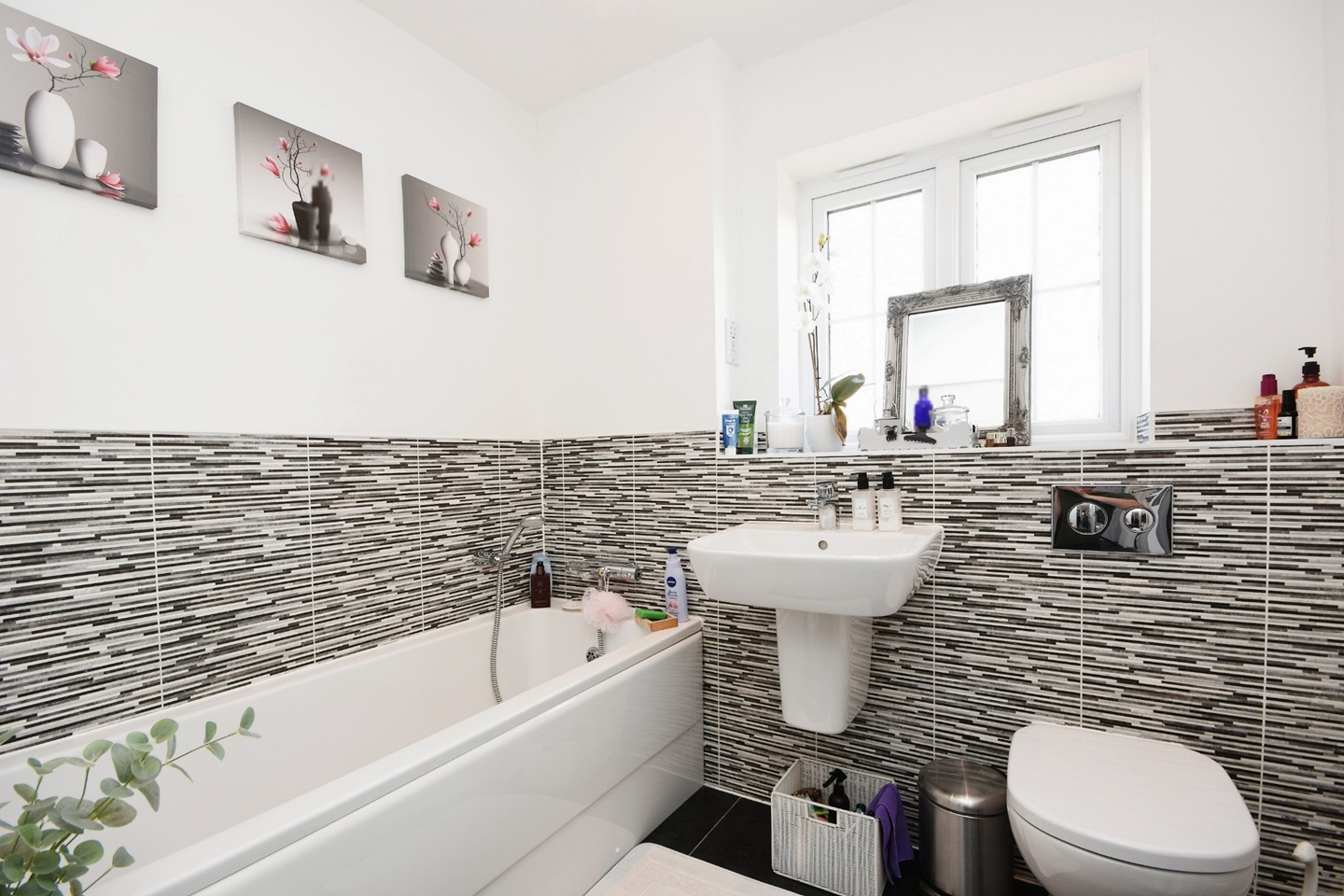 Thaxted, Dunmow 3 Bed Detached House, Lincoln Gardens, CM6 To Rent