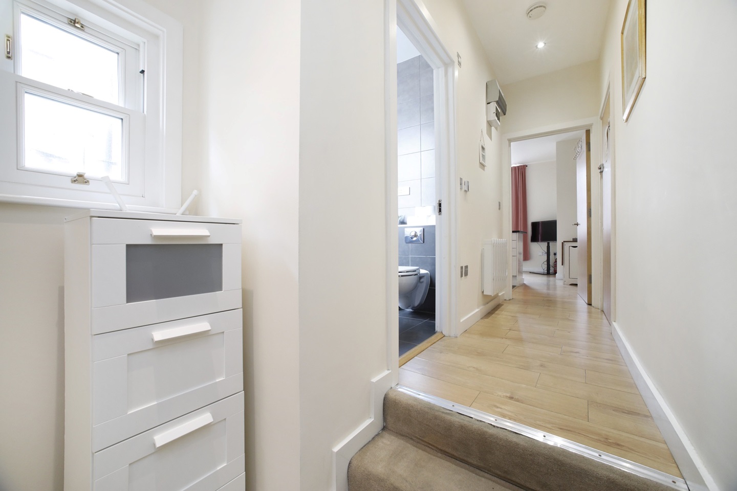 London 3 Bed Flat, Cricklewood Broadway, NW2 To Rent Now for £2,150