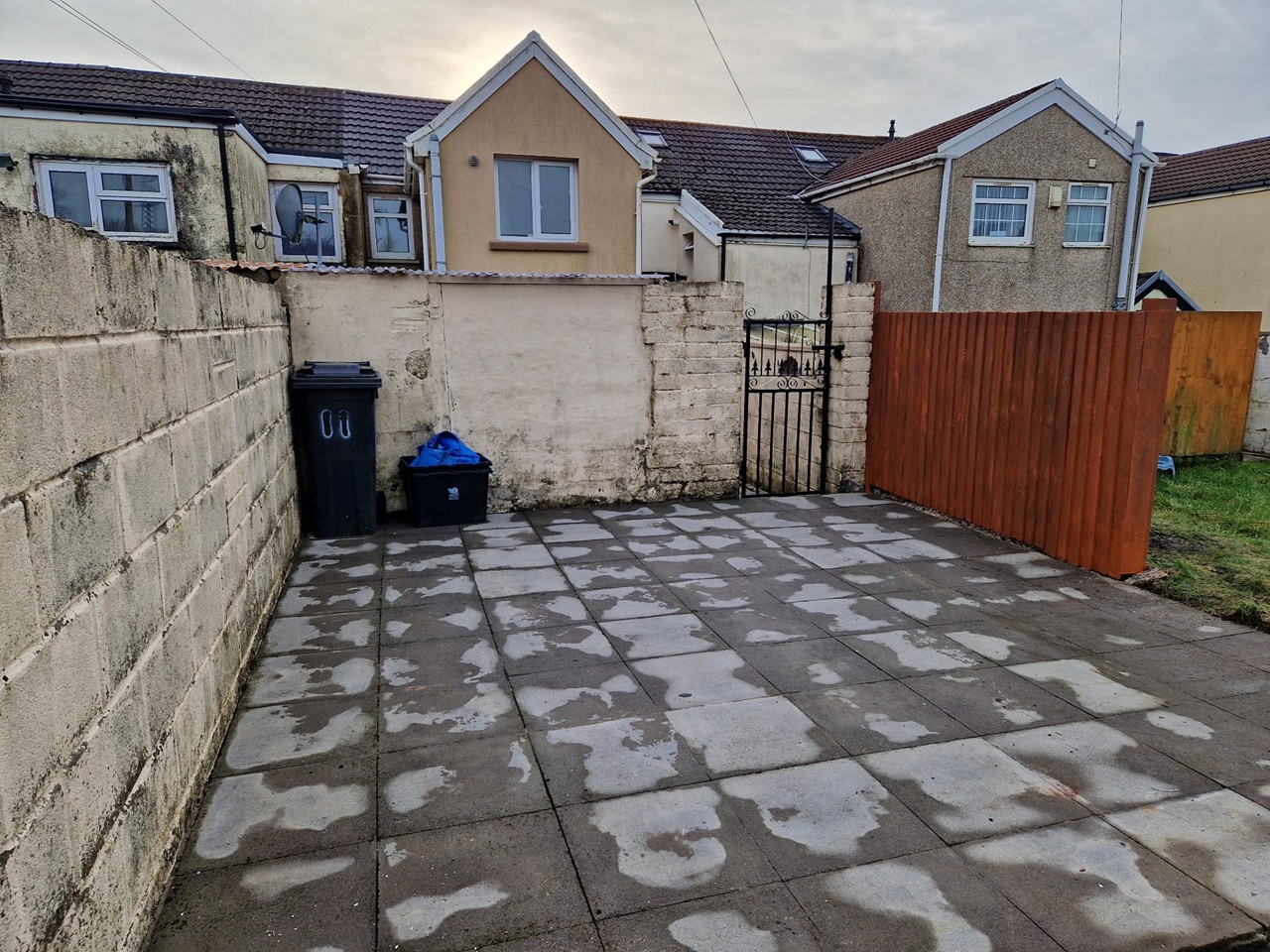 Dowlais, Merthyr Tydfil 2 Bed Terraced House, Blaen Dowlais, CF48