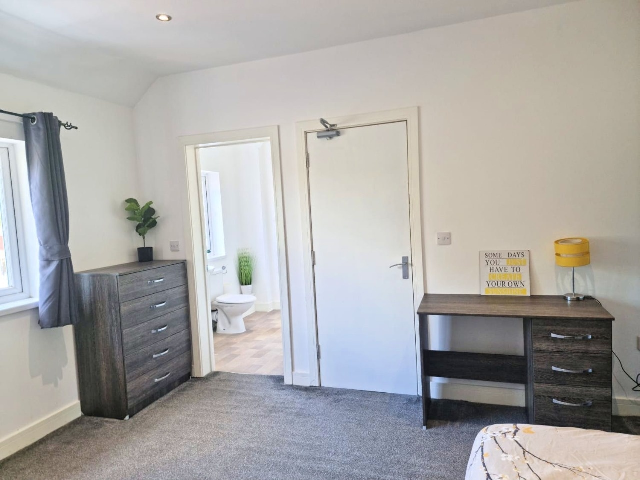Birmingham Bedsit, Jiggins Lane, B32 To Rent Now for £850.00 p/m