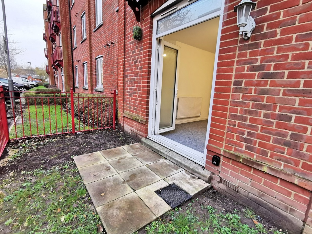 Aylesbury 2 Bed Flat, Barnshaw House, HP21 To Rent Now for £1,200.