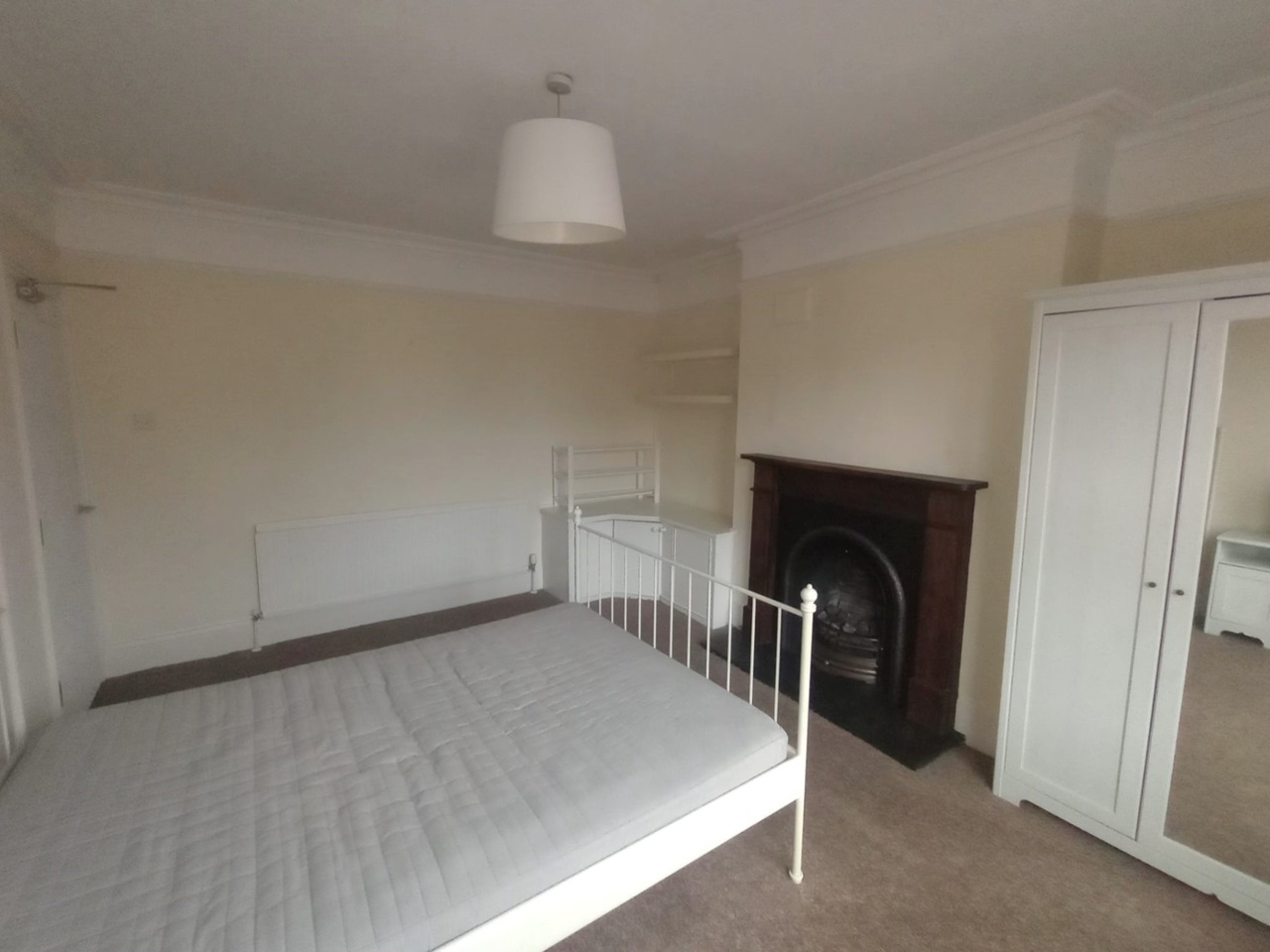 Clapham 3 Bed Flat, Aristotle Road, SW4 To Rent Now for £2,925.00 p/m