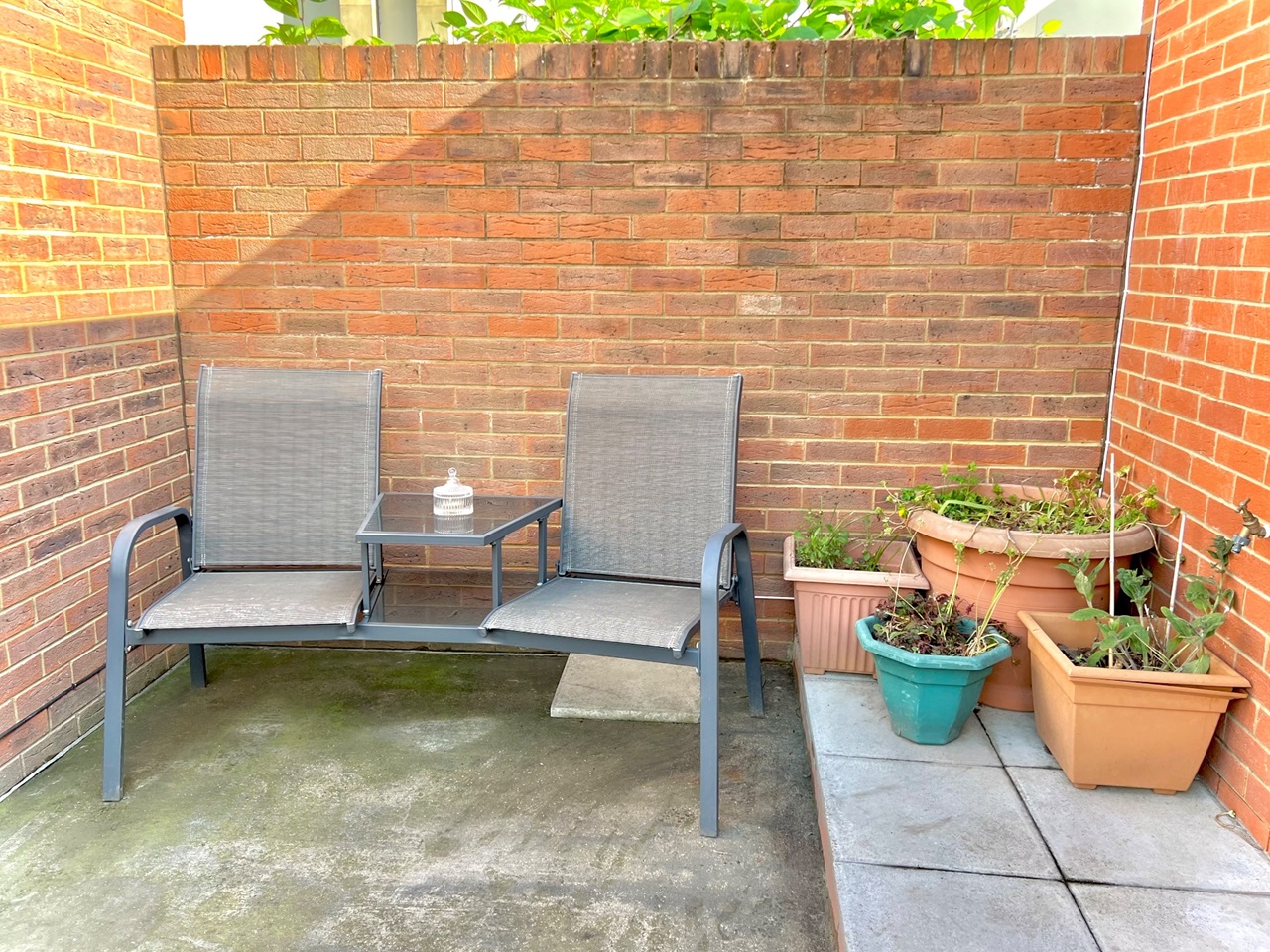 Hounslow 2 Bed Flat, Hounslow, TW4 To Rent Now for £2,000.00 p/m