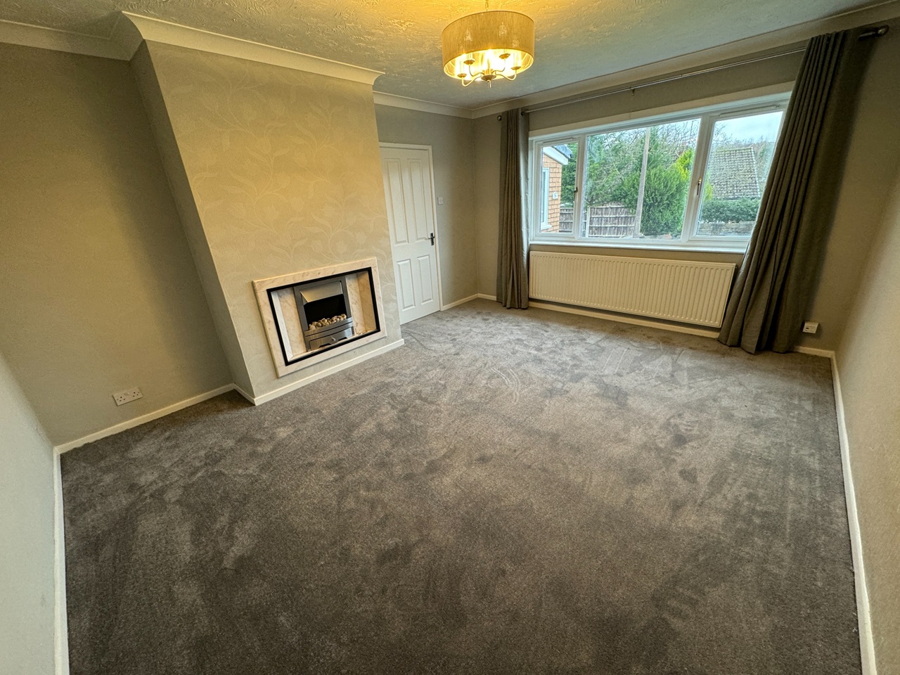 WhittleLeWoods, Chorley 3 Bed Bungalow, Lady Crosse Drive, PR6 To Rent Now for £1,295.00 p/m