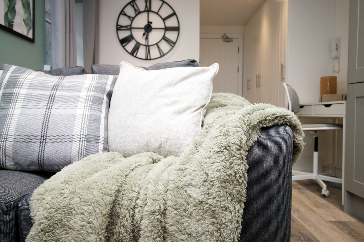 Swansea 1 Bed Flat, City Centre, SA1 To Rent Now for £650.00 p/m