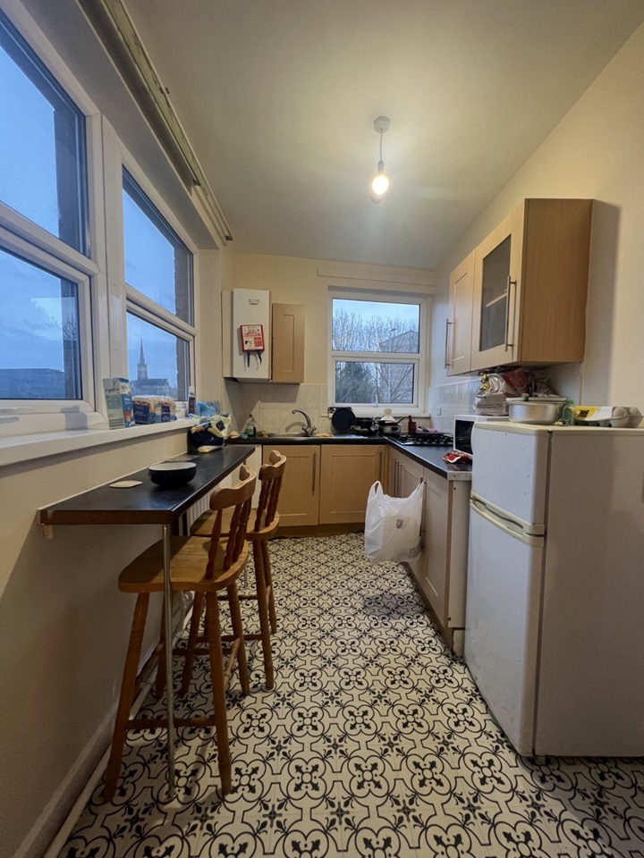 Bradford 2 Bed Flat, Laisteridge Lane, BD7 To Rent Now for £1,000.