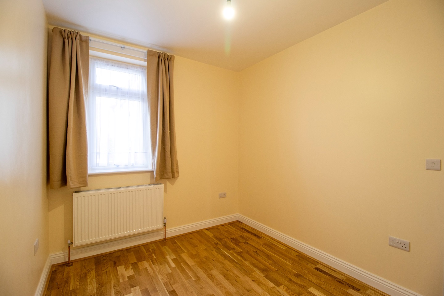 London 3 Bed Central Park Road, E6 To Rent Now for £