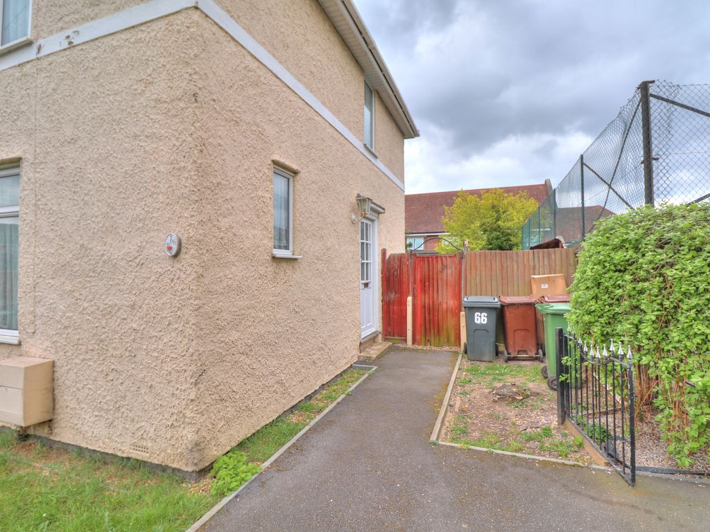 London 2 Bed End Terrace, Hewett Road, RM8 To Rent Now for £1,900.