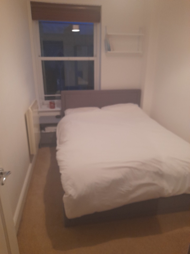 Chertsey 2 Bed Flat, Windsor St, KT16 To Rent Now for £1,400.00 p/m