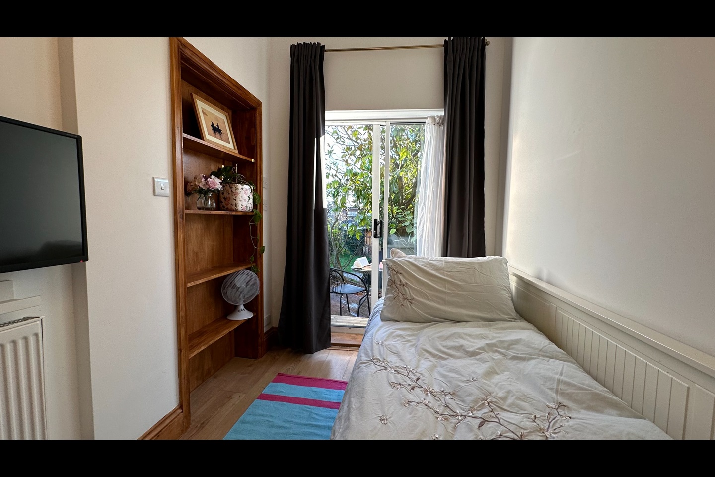 London 1 Bed Flat, Dollis Hill Lane, NW2 To Rent Now for £1,300.00 p/m