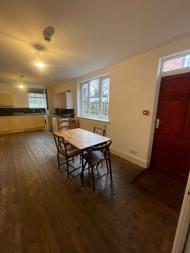 Birmingham Room in a Shared House, Summerfield Crescent, B16 To