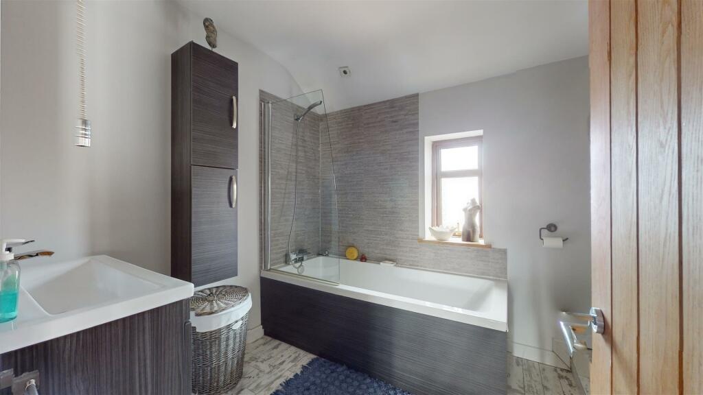 Bristol Room in a Shared House, Queenshill Road, BS4 To Rent Now