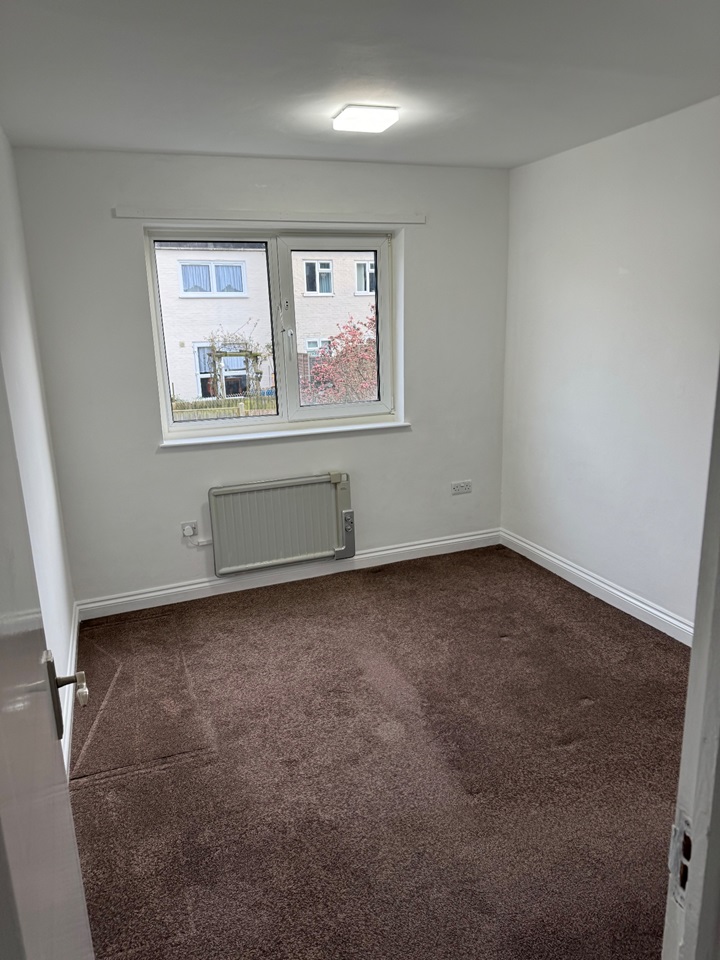 Northolt 4 Bed Terraced House, Manor Gate, UB5 To Rent Now for £