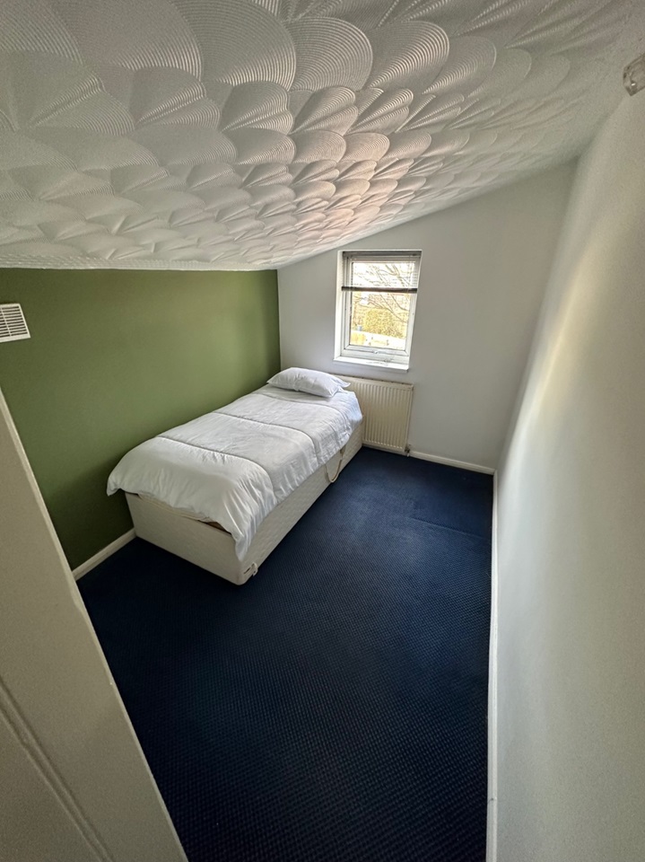 Chatham 3 Bed Terraced House, Magpie Hall Road, ME4 To Rent Now for