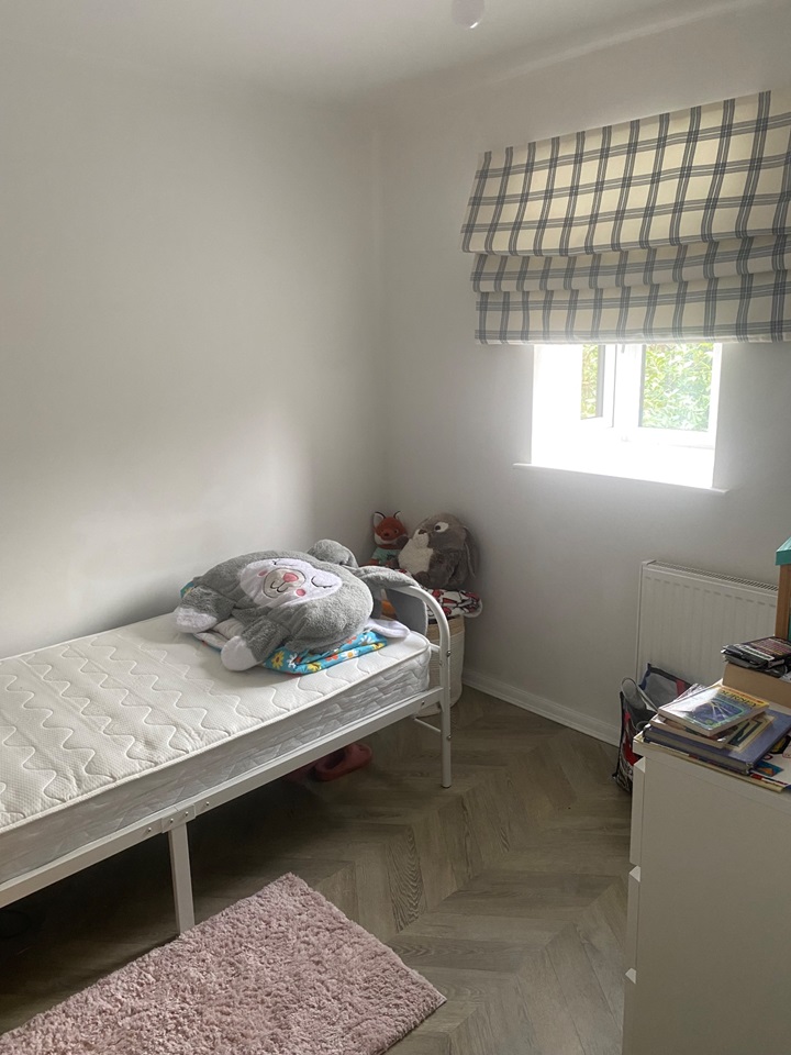 Burpham Guildford 2 Bed SemiDetached House, Suffolk Drive, GU4 To