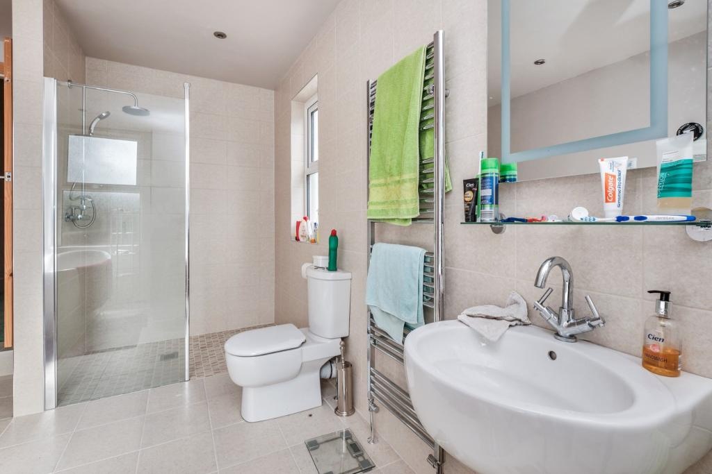 Balsall Heath, Birmingham 5 Bed Terraced House, Street, B12