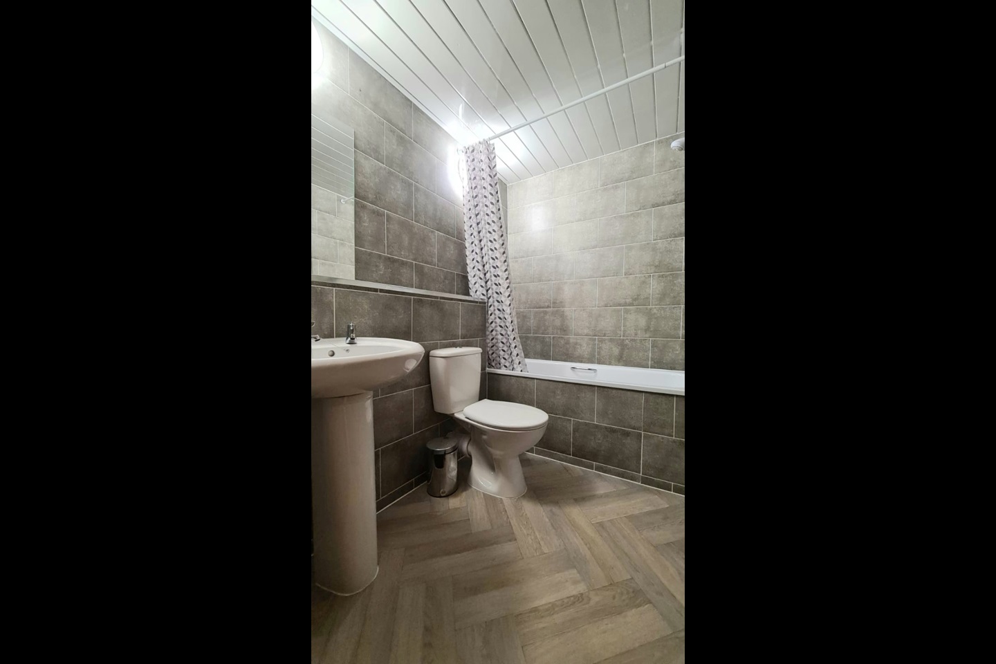 Edinburgh 2 Bed Flat, Dumbiedykes Road, EH8 To Rent Now for £1,230.