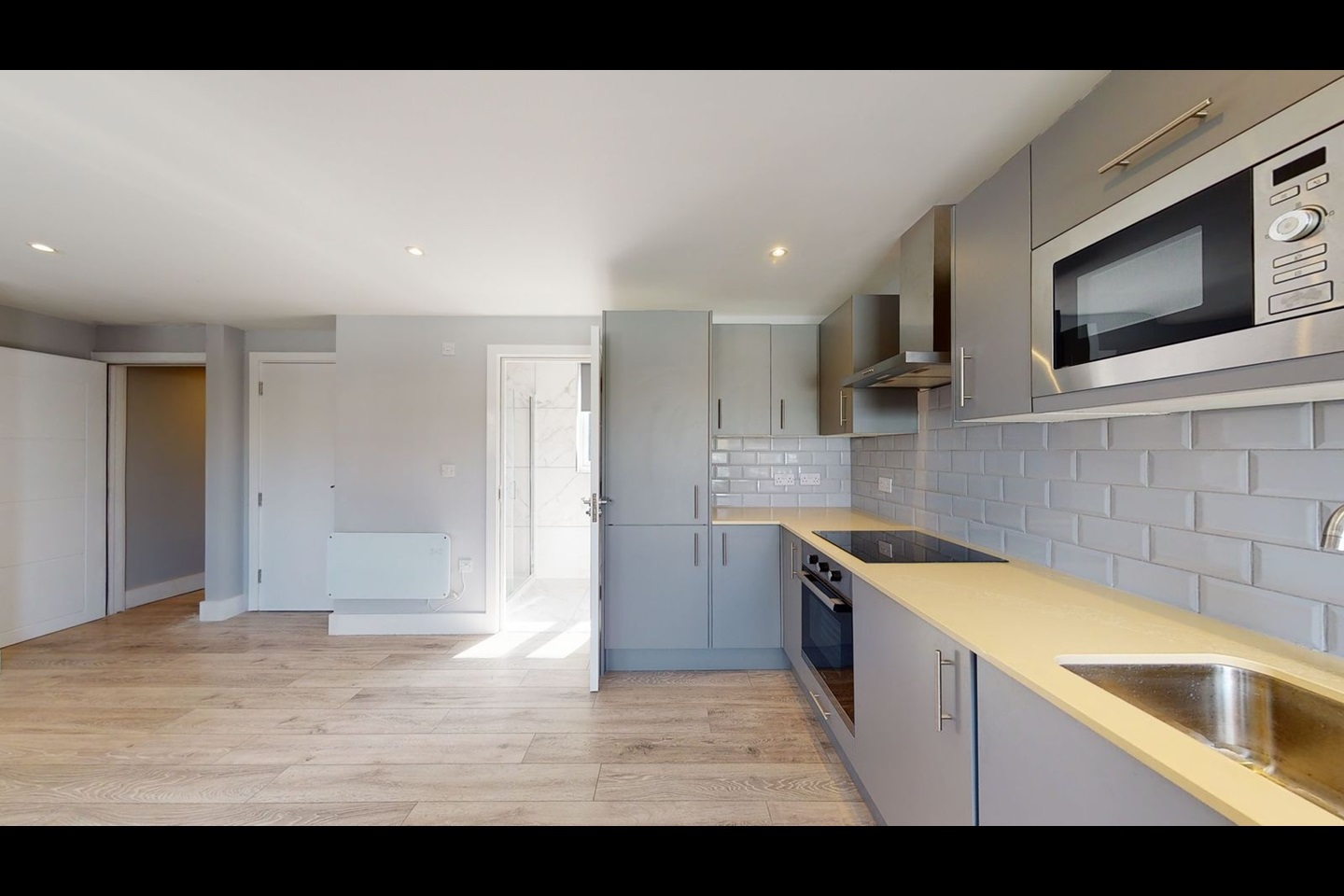 Coulsdon Studio Flat, Avenir Heights, CR5 To Rent Now for £1,250.00 p/m