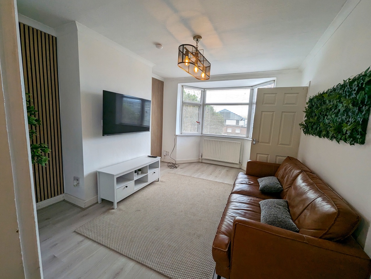 StokeOnTrent 2 Bed SemiDetached House, Leek Road, ST4 To Rent