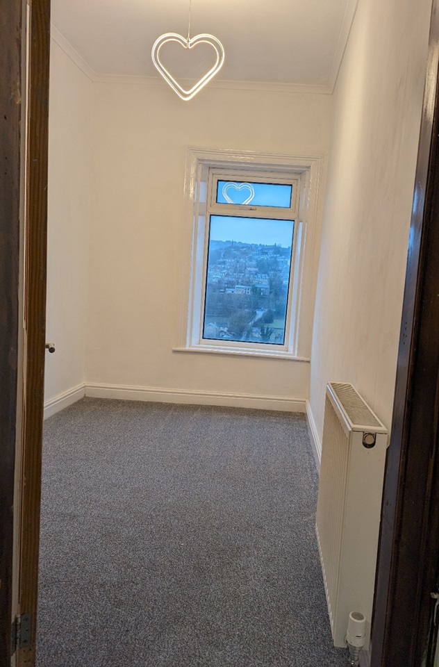 Linthwaite 2 Bed Terraced House, Manchester Rd, HD7 To Rent Now for