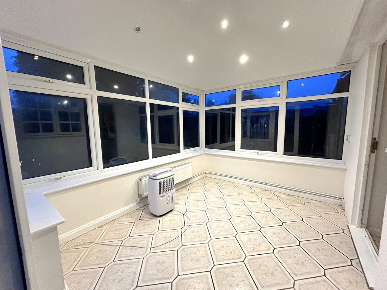 Market Harborough 2 Bed SemiDetached House, Welland Park Road, LE16