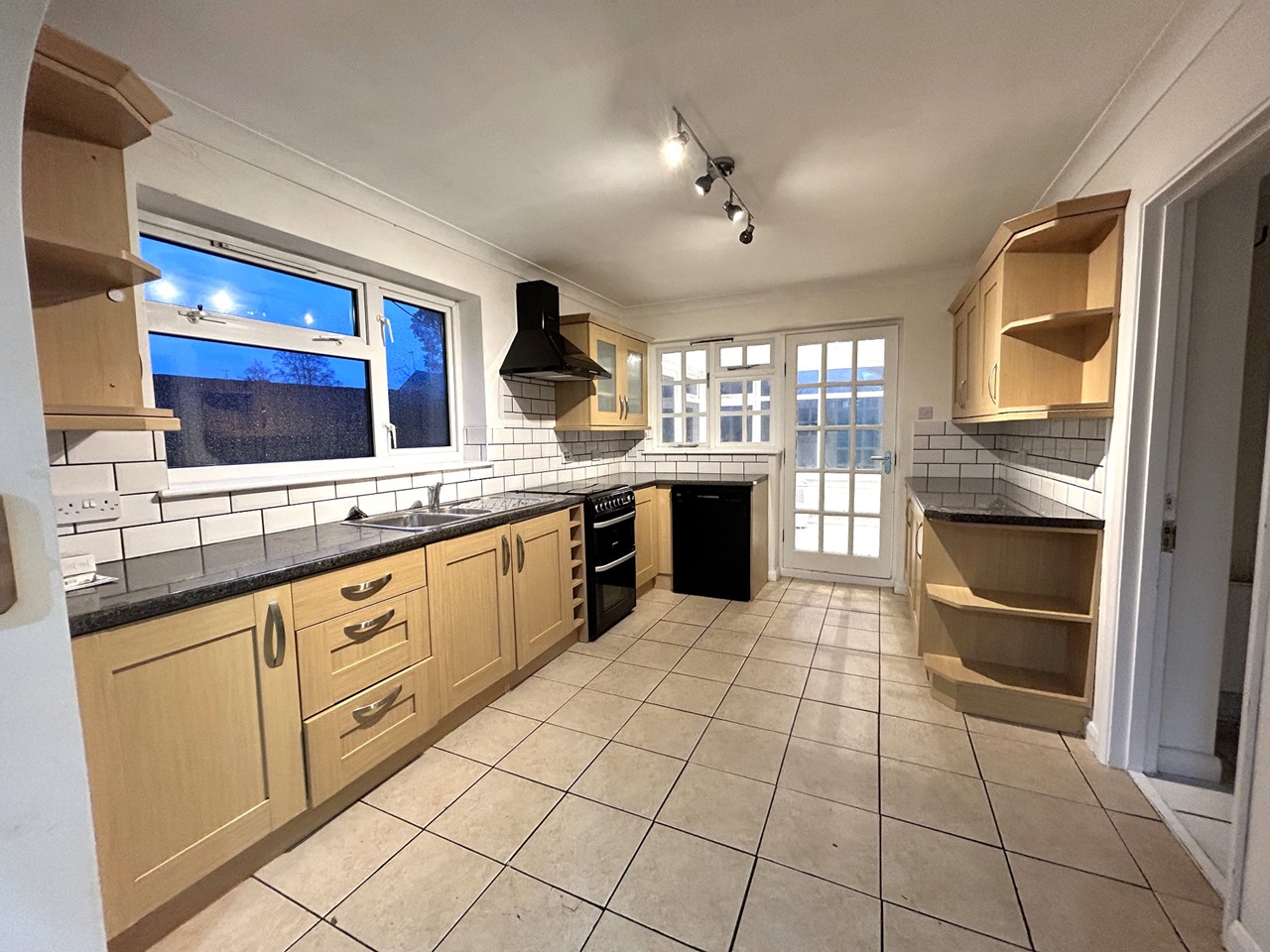 Market Harborough 2 Bed SemiDetached House, Welland Park Road, LE16 To Rent Now for £1,095.