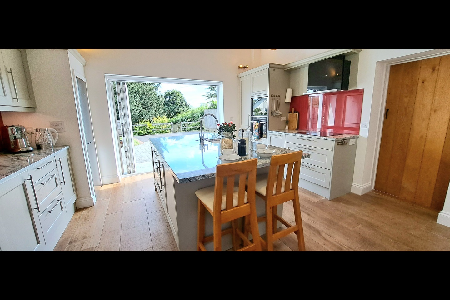 Waltham, Southampton 1 Bed Detached House, White Horse