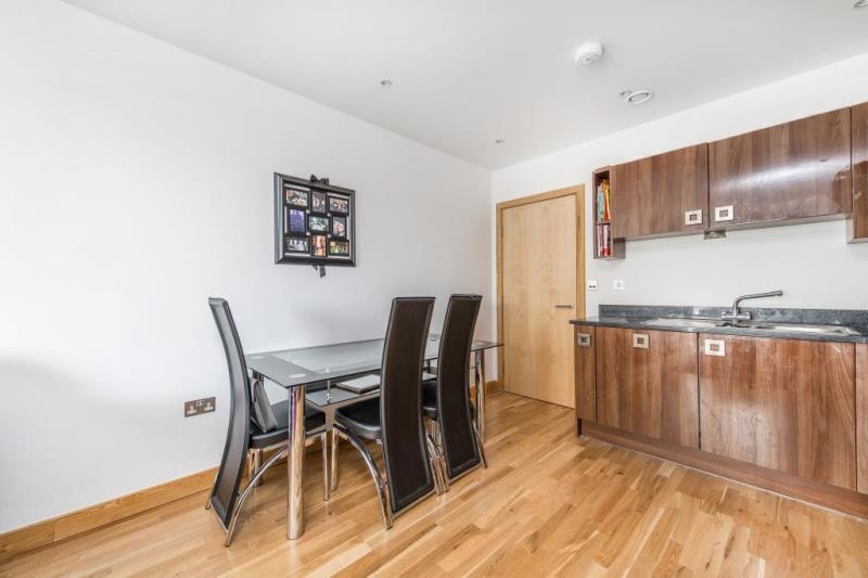 London 2 Bed Flat, Harley House, E14 To Rent Now for £1,999.00 p/m