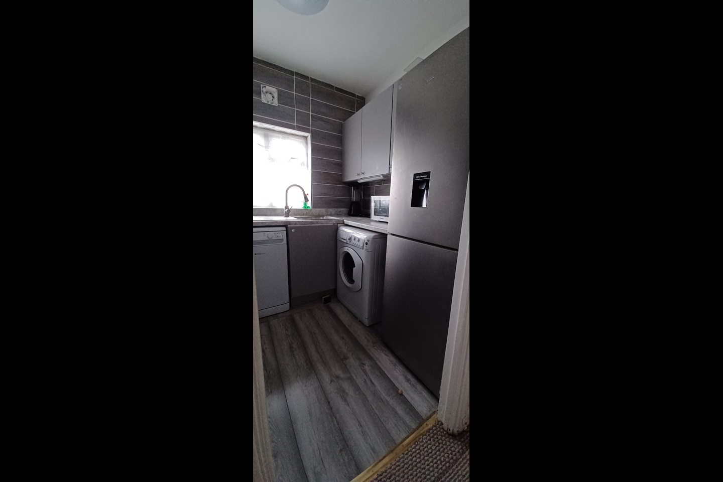 Warlingham 2 Bed Limpsfield Road, CR6 To Rent Now for £