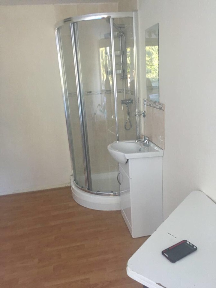 London Room in a Shared Flat, Longhurst House, W10 To Rent Now for